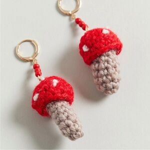 Urban Outfitters Crochet Mushroom 🍄 Dangle Earrings